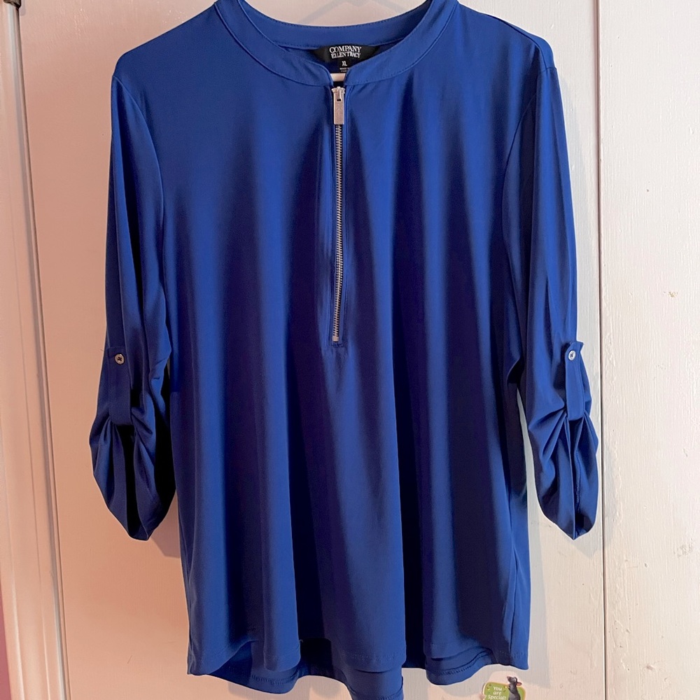 Company Ellen Tracy royal blue top. Size XL.